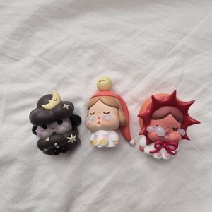 Popmart Crybaby Crying To The Moon Sitting Series Figures